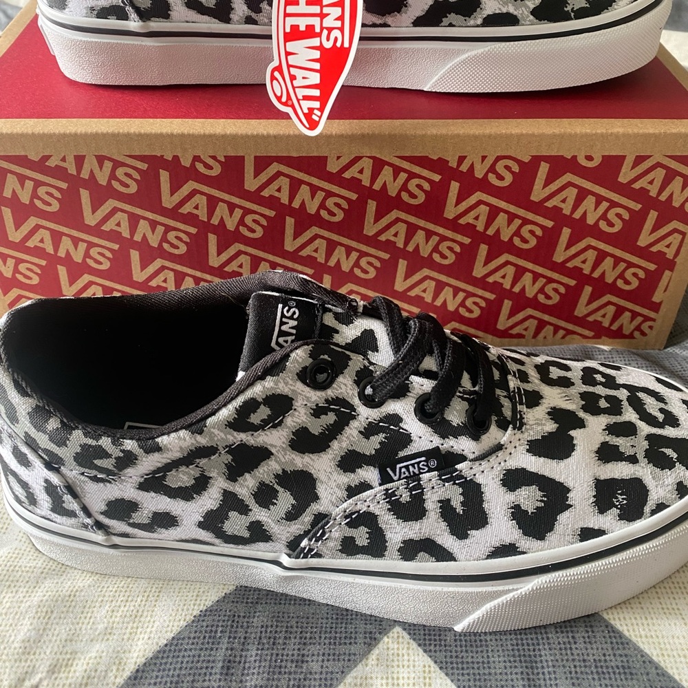 Doherty Vans 7.5 Snow Leopard NWT!!